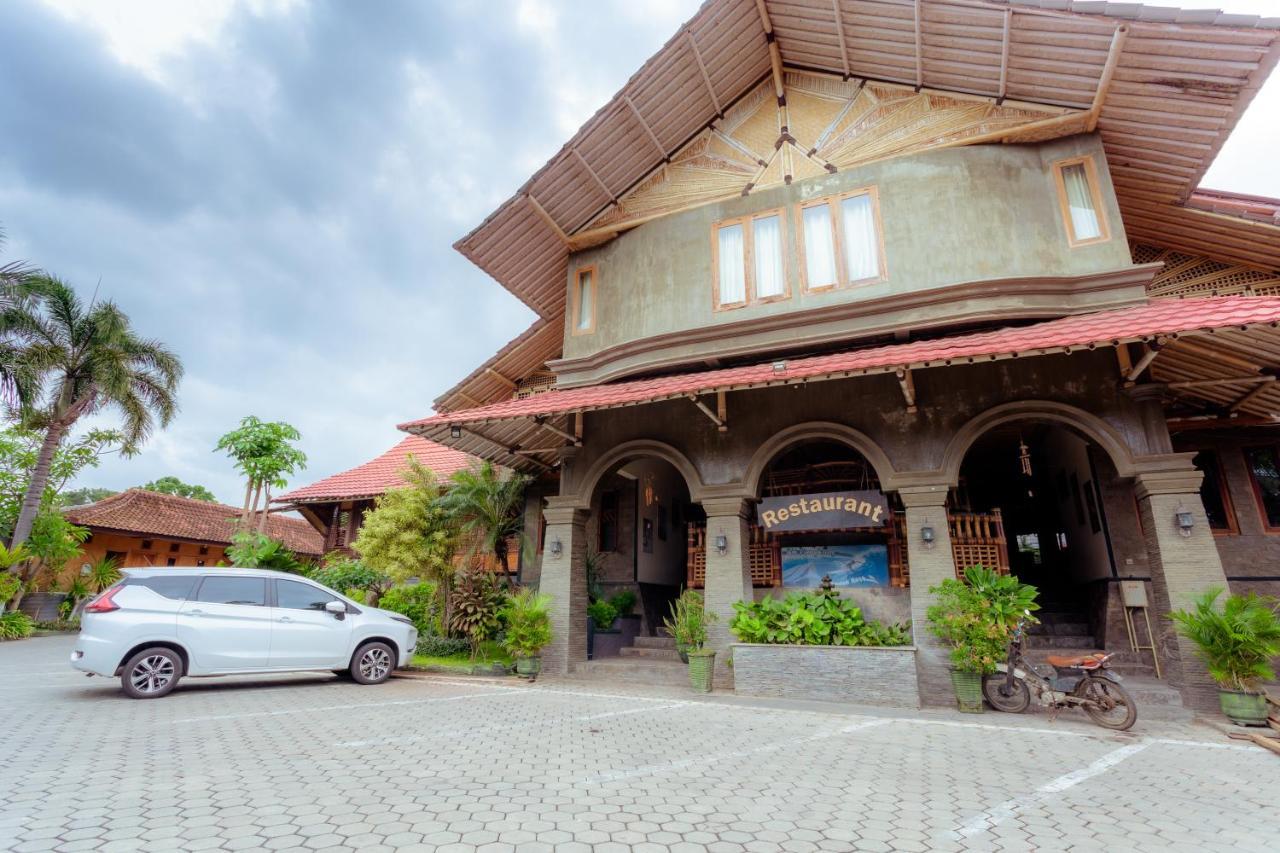 Hotel Mahkota Plengkung By Ecommerceloka Banyuwangi  Extérieur photo