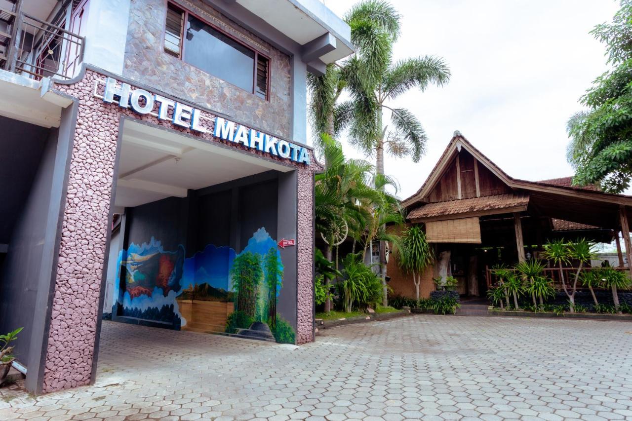Hotel Mahkota Plengkung By Ecommerceloka Banyuwangi  Extérieur photo
