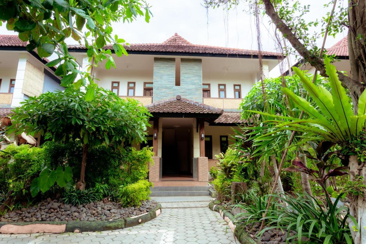 Hotel Mahkota Plengkung By Ecommerceloka Banyuwangi  Extérieur photo