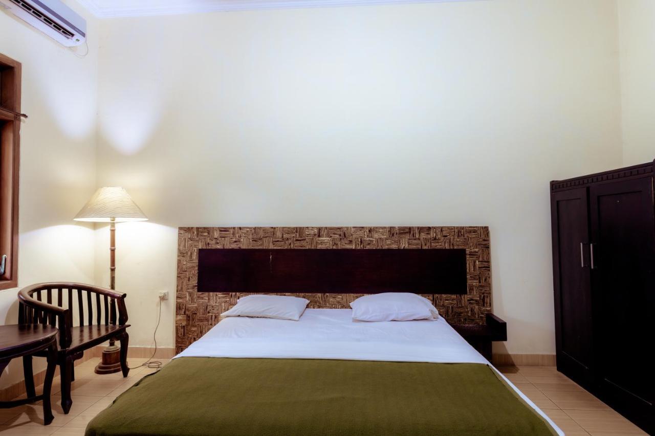 Hotel Mahkota Plengkung By Ecommerceloka Banyuwangi  Extérieur photo