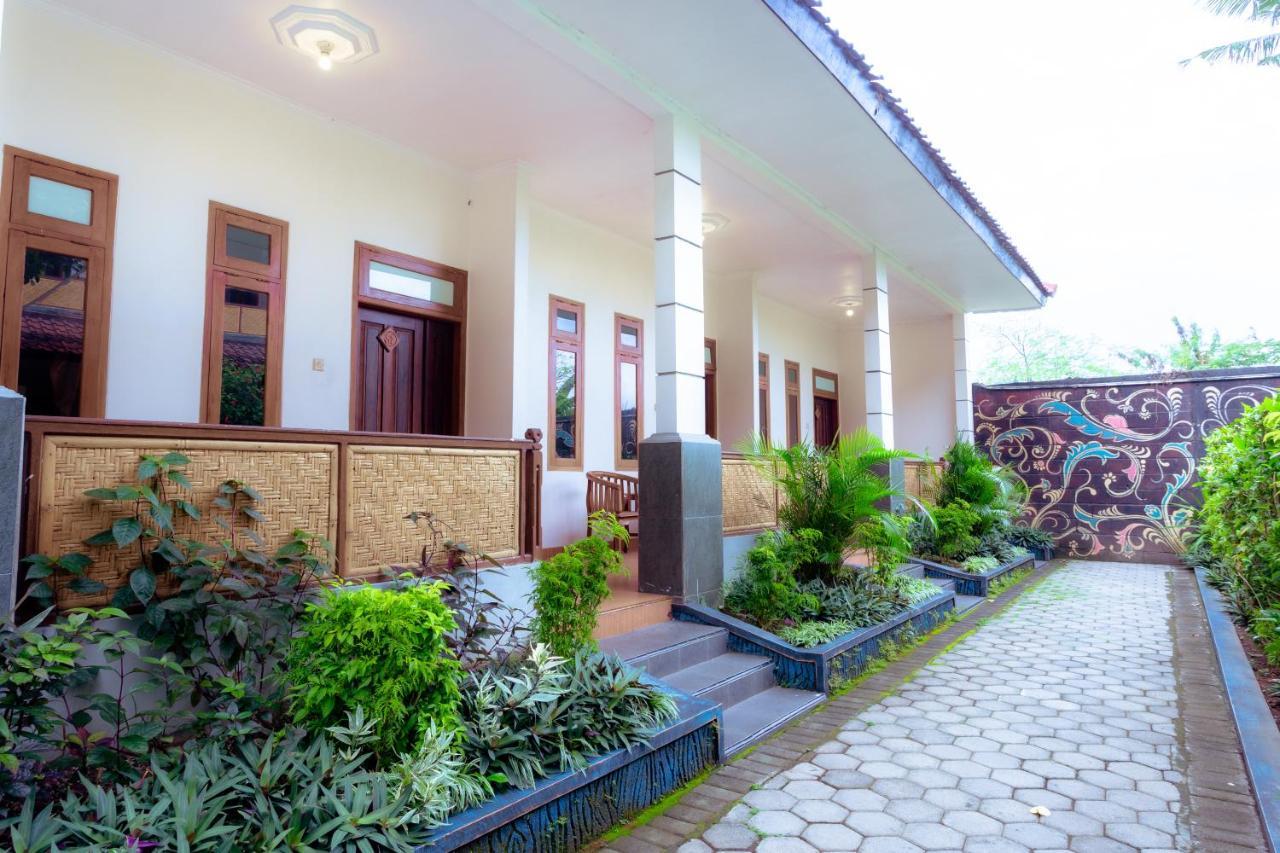 Hotel Mahkota Plengkung By Ecommerceloka Banyuwangi  Extérieur photo