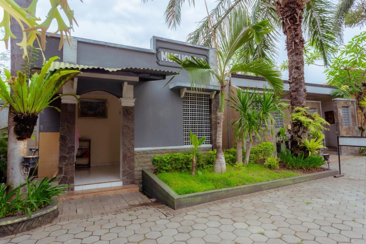 Hotel Mahkota Plengkung By Ecommerceloka Banyuwangi  Extérieur photo