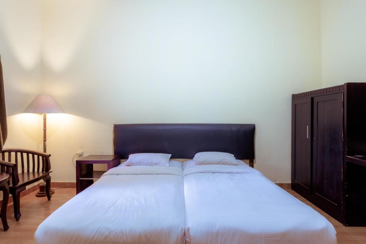 Hotel Mahkota Plengkung By Ecommerceloka Banyuwangi  Extérieur photo