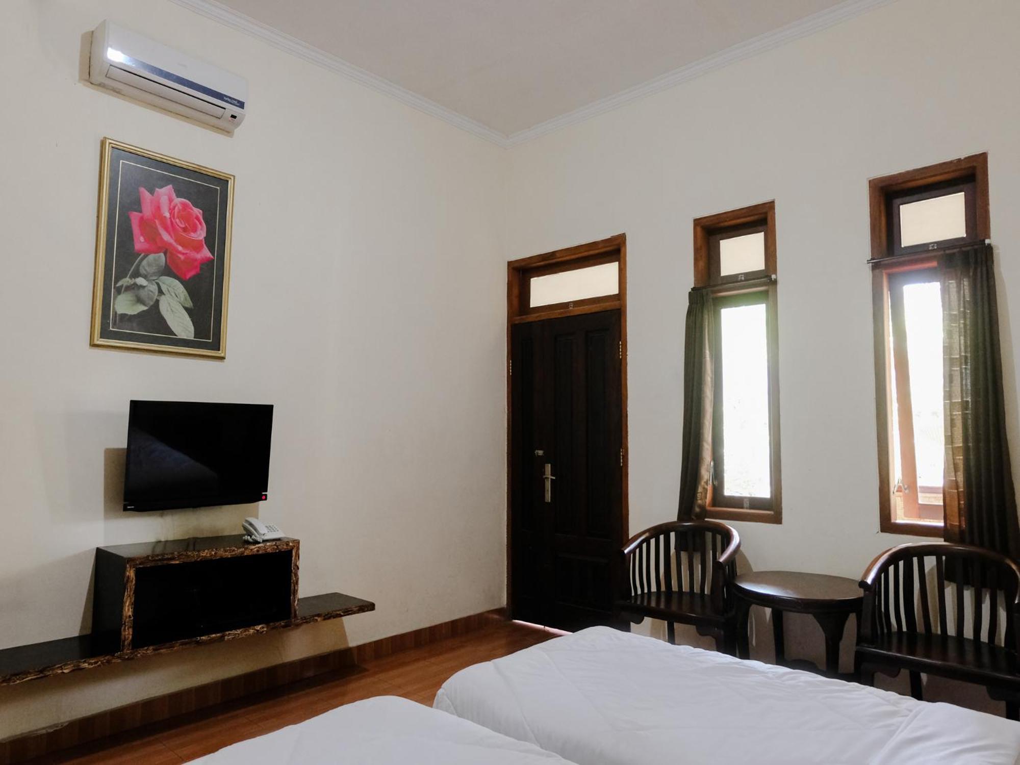 Hotel Mahkota Plengkung By Ecommerceloka Banyuwangi  Chambre photo