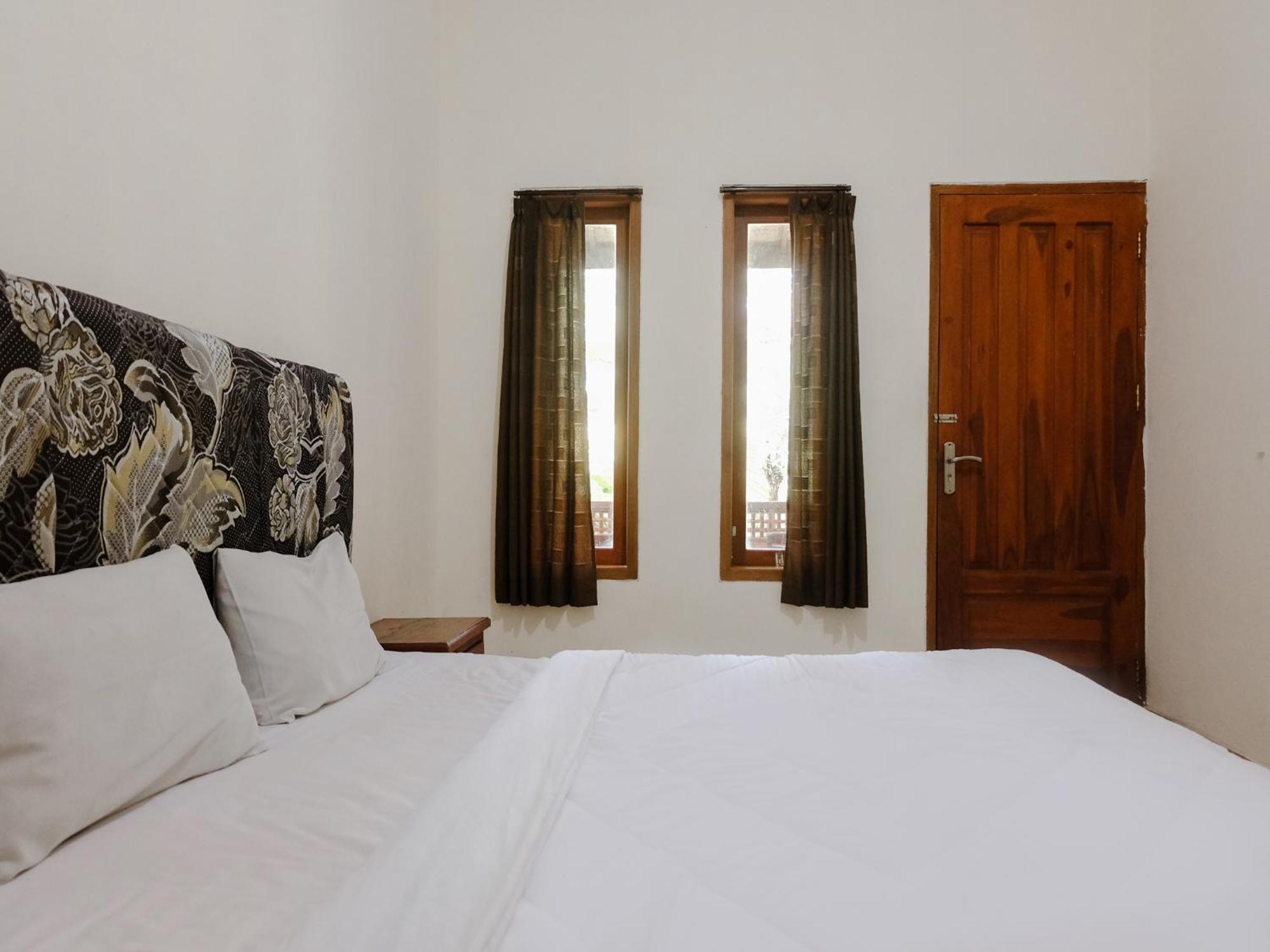 Hotel Mahkota Plengkung By Ecommerceloka Banyuwangi  Chambre photo