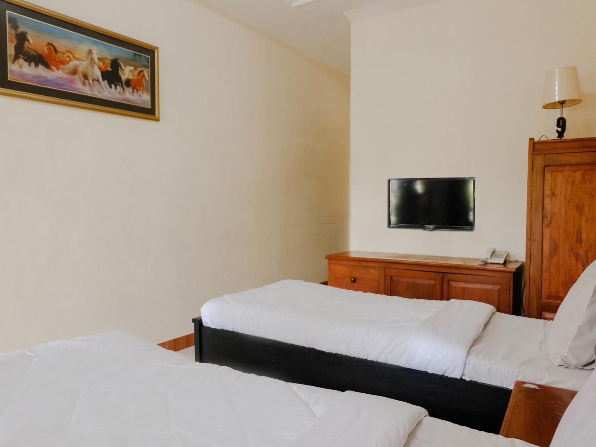 Hotel Mahkota Plengkung By Ecommerceloka Banyuwangi  Chambre photo